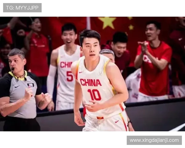 中国男篮迎战黑山男篮全力争胜展现团队实力与拼搏精神